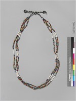 藏品(珠串胸飾)的圖片